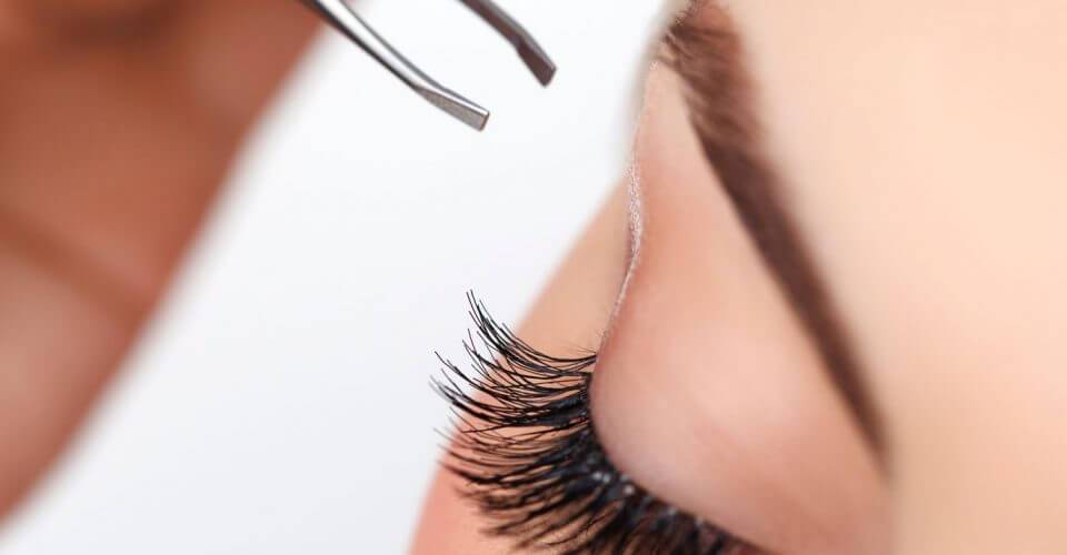 Eyelash Strips VS. Lash Extensions. Who Wins? | Beth Bender Beauty