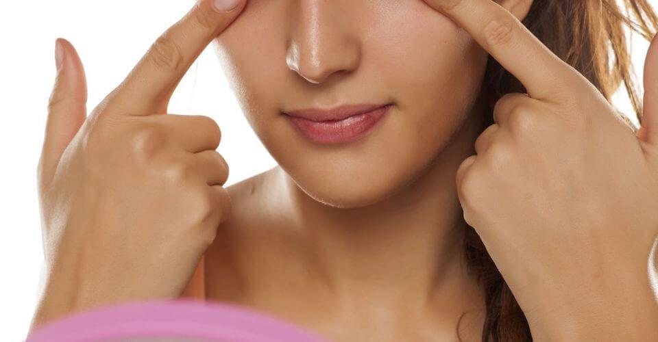 The Ultimate Guide to Covering Your Under-Eye Circles | Beth Bender Beauty