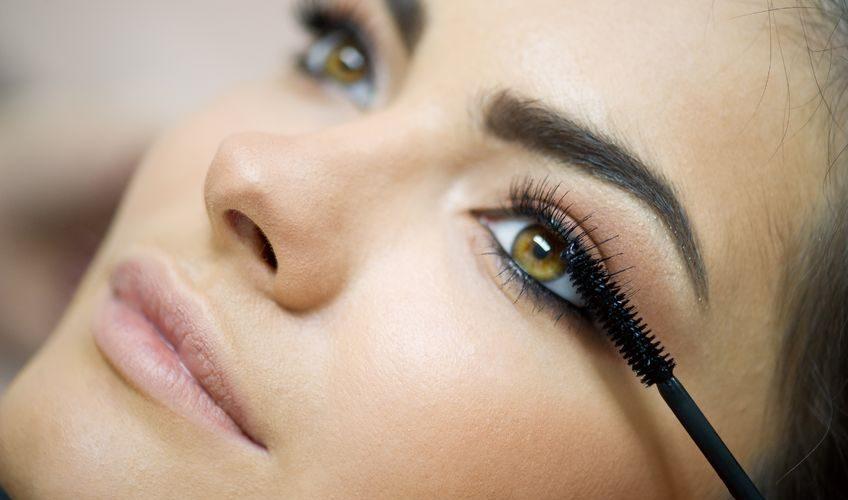 These Eye Makeup Tricks Will Instantly Make Your Eyes Bigger | Beth Bender Beauty