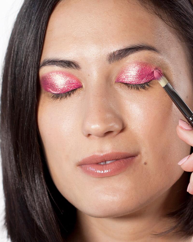 Foiled Glacé Shadow Pay Attention - Beth Bender Beauty