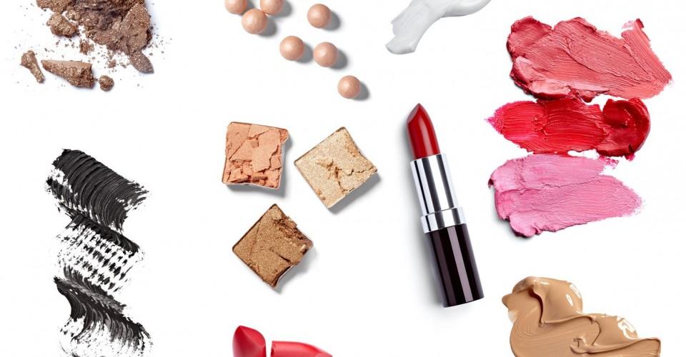 4 Chanel-Approved Ways to Add Unexpected Color to Your Makeup