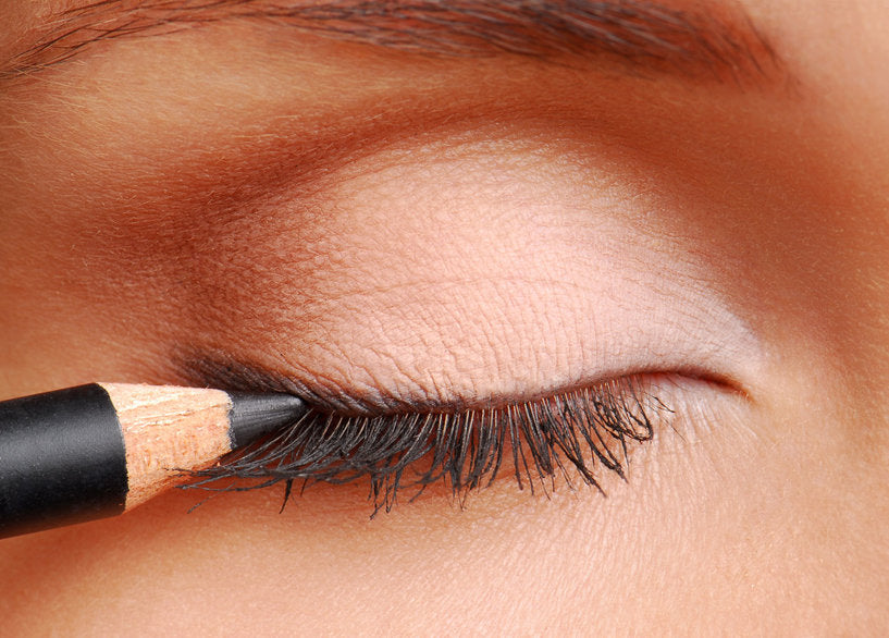 A Great Tip For Applying Eyeliner
