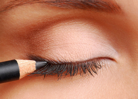 Eyeliner: 5 beauty tips per applicarlo bene