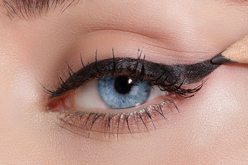 Love Your Eyeliner? 10 Pro Tips You Should Know