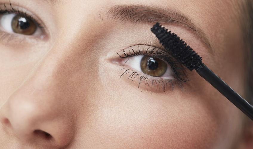 Best Tips For Applying Mascara | Beth Bender Beauty