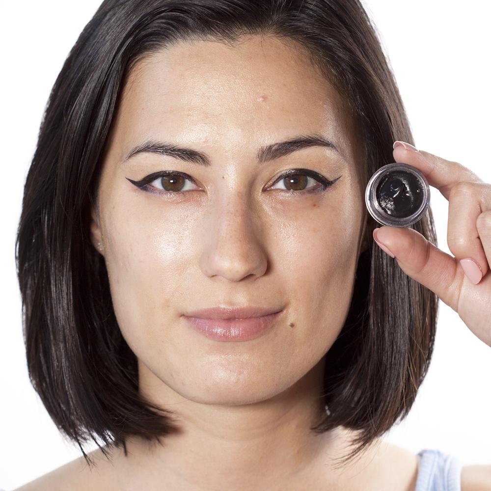 day time cat’s eyeshadow tips and tricks Images... How to Do a Daytime Cat Eye Makeup Look | Beth Bender Beauty